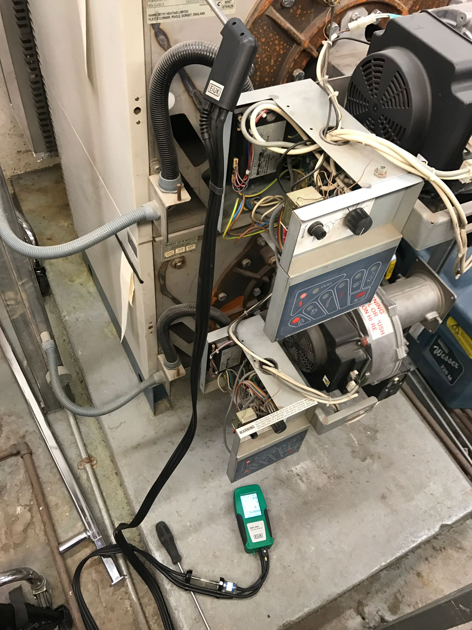 gas safe registered engineer near me Wakefield, WF1-WF4